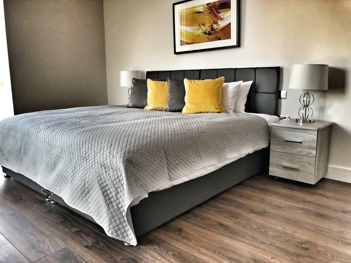 Amazing & Spacious 2 Bed 2 Bath Luxury Apartment With Balcony Free Wifi Sleeps 6 Буши Экстерьер фото
